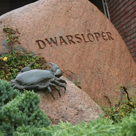 Haus Dwarsloeper, 1 * Куксхафен